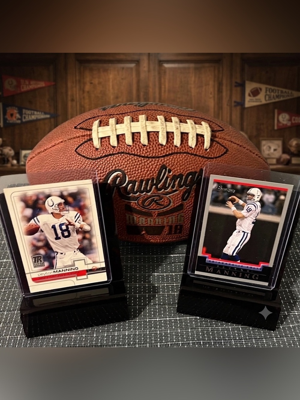 ⭐️🏈 EUC Rawlings Peyton Manning Pee Wee Football & 2 Cards - #T1